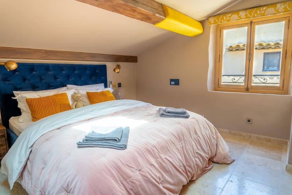 Entire Townhouse In The Heart Of The Village *